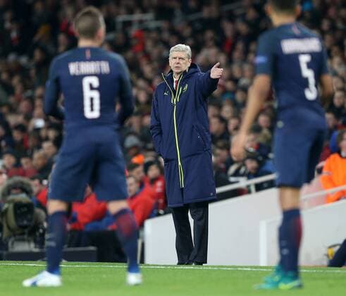 Arsenal s Arsene Wenger looks on dejected during the Champions League group A match at the Emirates Stadium, London. Picture date November 23rd, 2016 Pic David Klein Sportimage EDITORIAL USE ONLY. No use with unauthorised audio, video, data, fixture lists, club league logos or live services. Online in-match use limited to 120 images, no video emulation. No use in betting, games or single club league player publications.