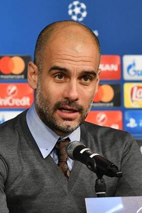 GER, Borussia Mönchengladbach (GER) vs. Manchester City (ENG) 23.11.2016, Borussia Park , Moenchengladbach , CL, Gruppe C, 5. Spieltag, GER, Borussia Mönchengladbach (GER) vs. Manchester City (ENG) im Bild: Pressekonferenz nach dem Spiel Pep Guardiola Trainer Headcoach ( ManCity) bewertet das Spiel und zeigt dabei viele Gesichter.. Foto © nordphoto Meuter nordphotox xMeuter