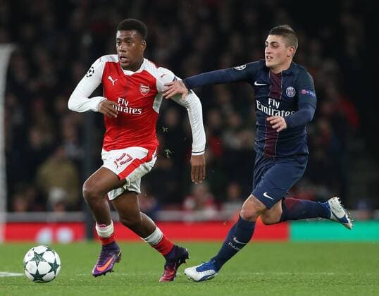 Arsenal s Alex Iwobi tussles with PSG s Marco Verratti during the Champions League group A match at the Emirates Stadium, London. Picture date November 23rd, 2016 Pic David Klein Sportimage EDITORIAL USE ONLY. No use with unauthorised audio, video, data, fixture lists, club league logos or live services. Online in-match use limited to 120 images, no video emulation. No use in betting, games or single club league player publications.