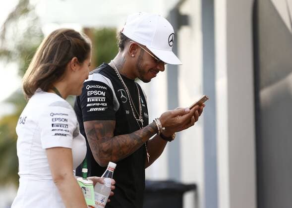 Motorsports: FIA Formula One World Championship WM Weltmeisterschaft 2016, Grand Prix of Abu Dhabi, 44 Lewis Hamilton (GBR, Mercedes AMG Petronas Formula One Team), xHOCHxZWEIx
