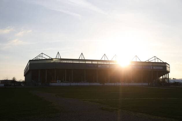 Fußball, Stadiongeschichte 1. FC Magdeburg 3. Liga Saison 2016-2017 Punktspiel 1. FC Magdeburg vs. Hallescher FC in der MDCC Arena in Magdeburg findet wegen Statikproblemen an den Zuschauertribuenen und Auflagen der Stadt als Betreiber an den Verein ohne Zuschauer statt wie der Verein heute Mitteilte - Deutschland, Fussball, Mann, Maenner,24.11.2016