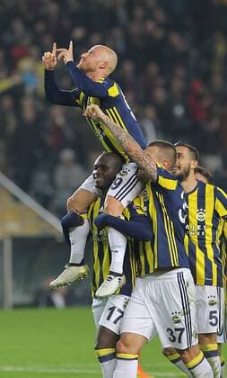 UEFA Europa League Group A day 5 match between Fenerbahce and Zorya Luhansk at Ulker Stadium in Istanbul , Turkey , November 24 , 2016. Final Score: Fenerbahce 2 - Zorya Luhansk 0 Pictured: Fenerbahce players celebrates for Miroslav Stoch Goal. ( Moussa Sow and Miroslav Stoch ) 