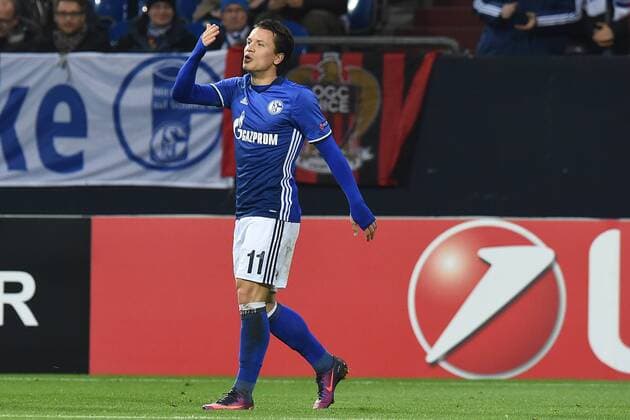 Fußball Europa League Gruppenphase 5. Spieltag Schalke 04 - OGC Nizza am 24.11.2016 in der Veltins Arena in Gelsenkirchen Torjubel zum 1:0 durch Yevhen Konoplyanka ( Schalke ) xRx