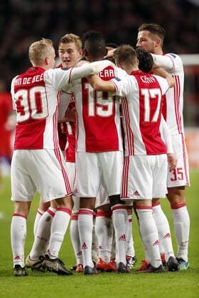 (L-R) Donny van de Beek of Ajax, Matthijs de Ligt of Ajax, Mateo Cassierra of Ajax, Lasse Schone of Ajax, Vaclav Cerny of Ajax, Mitchell Dijks of Ajaxduring the UEFA Europa League group G match between Ajax Amsterdam and Panathinaikos FC at the Amsterdam Arena on November 24, 2016 in Amsterdam, The Netherlands Ajax v Panathinaikos FC UEFA Europa League 2016 2017 xVIxxIVx 6639995