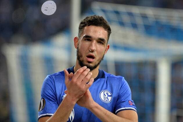 GER, Europa League, FC Schalke 04 vs OGC Nizza 24.11.2016, Veltins-Arena, Gelsenkirchen, GER, Europa League, FC Schalke 04 vs OGC Nizza, im Bild Verletzung verletzt Schmerzen bei Nabil Bentaleb ( Schalke 10 ) Foto © nordphoto Treese nordphotoxTreese