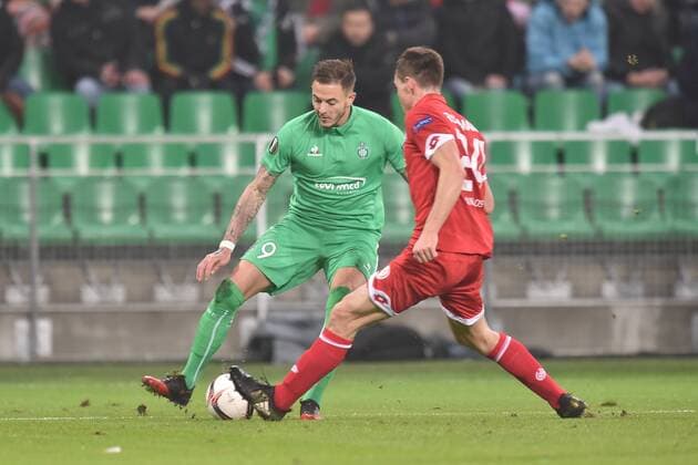 Fußball, EL, AS St. Etienne - 1. FSV Mainz 05 Nolan Roux (saint etienne) vs Gaetan Bussmann (mayence) FOOTBALL : Saint Etienne vs Mayence - Ligue Europa - Groupe C - 24 11 2016 FredericChambert Panoramic 