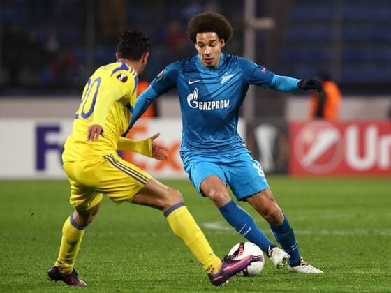 November 24, Russia, St. Petersburg. UEFA Europa League 2016 17- FC Zenit vs FC Maccabi (Tel Aviv, Israel). Player of FC Zenit Axel Witsel (28 blu). AlexanderxKulebyakin 