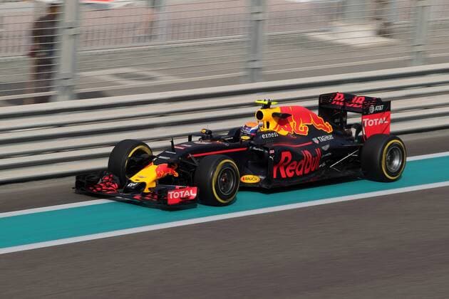 Abu Dhabi Grand Prix, UAE 24 - 27 November 2016 25.11.2016 - Free Practice 1, Max Verstappen (NED) Red Bull Racing RB12 