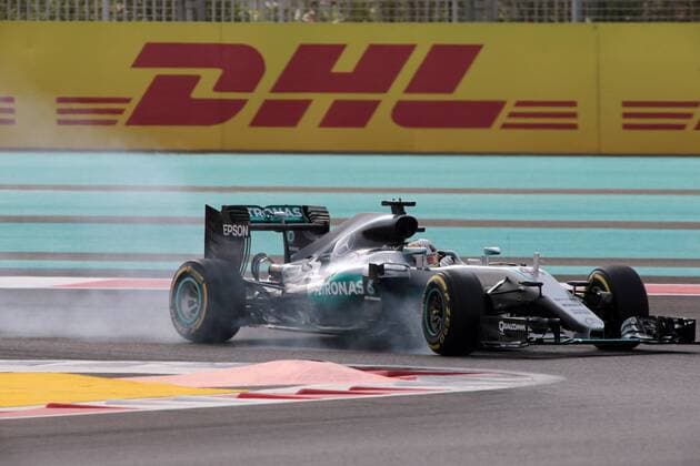 Abu Dhabi Grand Prix, UAE 24 - 27 November 2016 25.11.2016 - Free Practice 1, Lewis Hamilton (GBR) Mercedes AMG F1 W07 Hybrid 