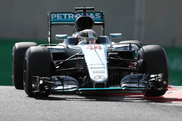 25.11.2016. Abu Dhabi, UAE. Formula 1 Grand Prix of Abu Dhabi. Free Practise. Mercedes AMG Petronas W07 Hybrid & x2013; Lewis Hamilton xLeannexBoonx  ActionPlus11813879