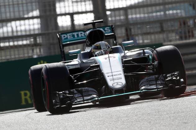 Abu Dhabi Grand Prix, UAE 24 - 27 November 2016 26.11.2016 - Free Practice 3, Lewis Hamilton (GBR) Mercedes AMG F1 W07 Hybrid 