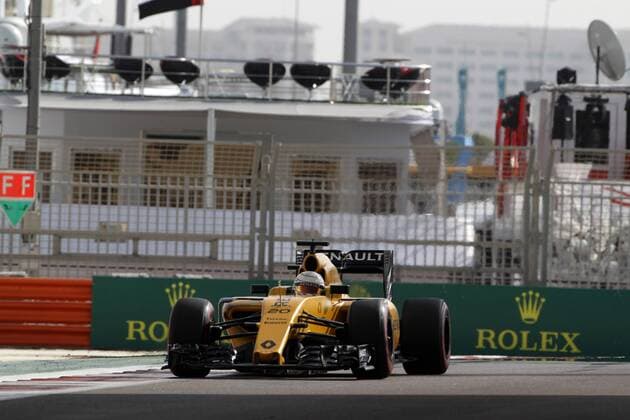 Abu Dhabi Grand Prix, UAE 24 - 27 November 2016 26.11.2016 - Free Practice 3, Kevin Magnussen (DEN) Renault F1 Team RS16 