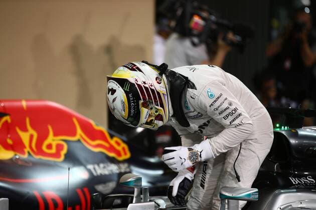 Abu Dhabi Grand Prix, UAE 24 - 27 November 2016 26.11.2016 - Qualifying, Lewis Hamilton (GBR) Mercedes AMG F1 W07 Hybrid pole position 