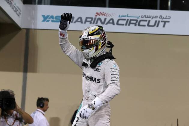 Abu Dhabi Grand Prix, UAE 24 - 27 November 2016 26.11.2016 - Qualifying, Lewis Hamilton (GBR) Mercedes AMG F1 W07 Hybrid pole position 