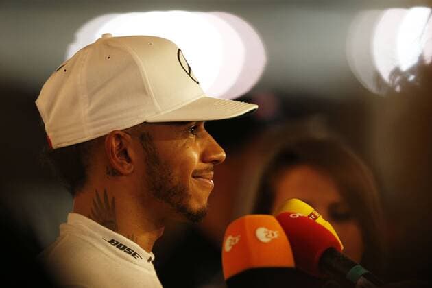 Motorsports: FIA Formula One World Championship WM Weltmeisterschaft 2016, Grand Prix of Abu Dhabi, 44 Lewis Hamilton (GBR, Mercedes AMG Petronas Formula One Team), xHOCHxZWEIx