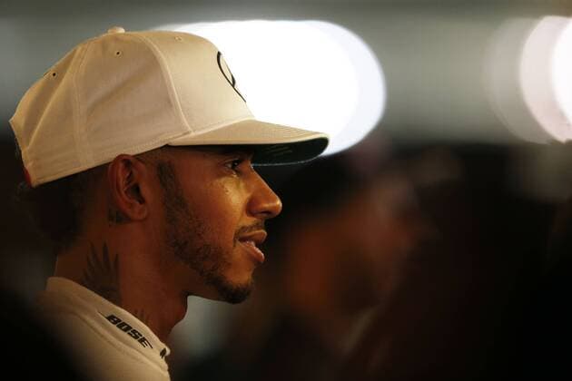 Motorsports: FIA Formula One World Championship WM Weltmeisterschaft 2016, Grand Prix of Abu Dhabi, 44 Lewis Hamilton (GBR, Mercedes AMG Petronas Formula One Team), xHOCHxZWEIx