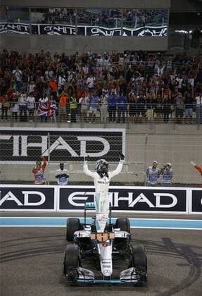 Formel 1, GP von Abu Dhabi, Nico Rosberg ist Weltmeister Motorsports: FIA Formula One World Championship WM Weltmeisterschaft 2016, Grand Prix of Abu Dhabi, 6 Nico Rosberg (GER, Mercedes AMG Petronas Formula One Team), xHOCHxZWEIx