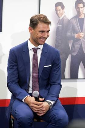 Tennis, Rafael Nadal - Werbetermin für Tommy Hilfiger Spanish tennis player Rafa Nadal speaks during the presentation of Tommy Hilfiger s Fall 2016 campaign, of which he is brand ambassador, in Madrid, Madrid Community, Spain, 28 November 2016. EFE Javier Liano RAFA NADAL PRESENTS TOMMY HILFIGER S NEW COLLECTION IN MADRID !ACHTUNG: NUR REDAKTIONELLE NUTZUNG!  MAD001 20161129-636159746861781169
