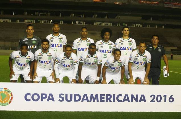 Equipo de Chapecoense. Independiente vs Chapecoense. Copa Sudamericana 2016 - Octavos de final. 21 de septiembre de 2016. Estadio: Libertadores de America (Avellaneda, Argentina). Foto: JavierxGarciaxMartino Photogamma.