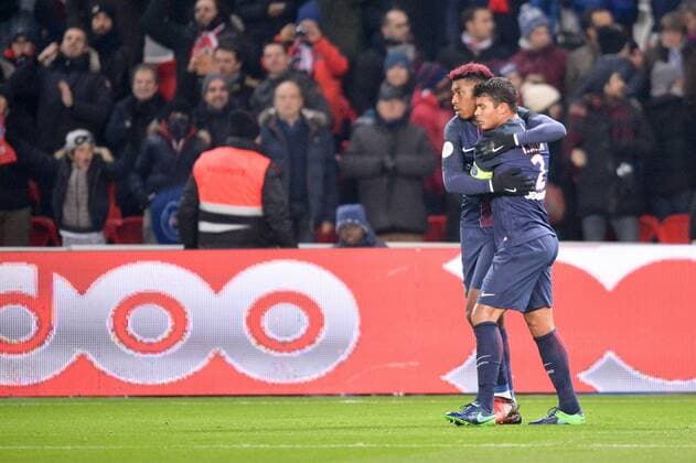 02 THIAGO SILVA (psg) - 03 Presnel KIMPEMBE (psg) - JOIE FOOTBALL : Paris Saint Germain (PSG) vs SCO Angers - Ligue 1 - 30 11 2016 AnthonyBIBARD FEP Panoramic 
