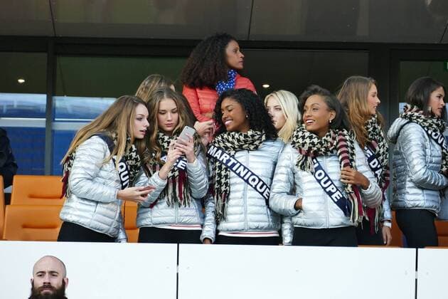 Kandidatinnen der Miss France Wahl auf der Tribüne FOOTBALL : Montpellier vs Paris Saint Germain - Ligue 1 - 03 12 2016 RichardGosselin 