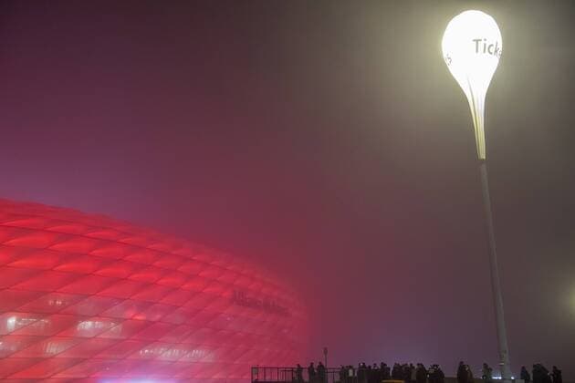 GER, UEFA CL, Feature C Bayern Muenchen (GER) vs Atletico Madrid (ESP) 06.12.2016, Allianz Arena, Muenchen, GER, UEFA CL, FC Bayern Muenchen (GER) vs Atletico Madrid (ESP) , Gruppe D, im Bild Feature Allianz Arena im Nebel Foto © nordphoto Straubmeier nordphotox xStraubmeier