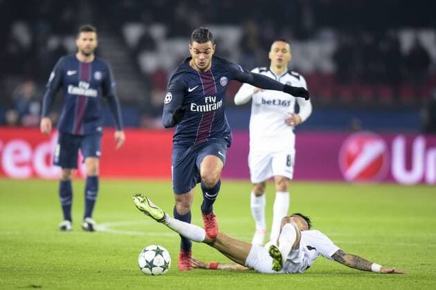 Fußball, CL, Paris St. Germain - Ludogorez Rasgrad Hatem Ben Arfa ( PSG ) - Paris, Frankreich - FUssball, Champions League, Paris Saint Germain PSG vs. PFC Ludogorets Razgrad - 06 12 2016 FedericoPestellini Panoramic 