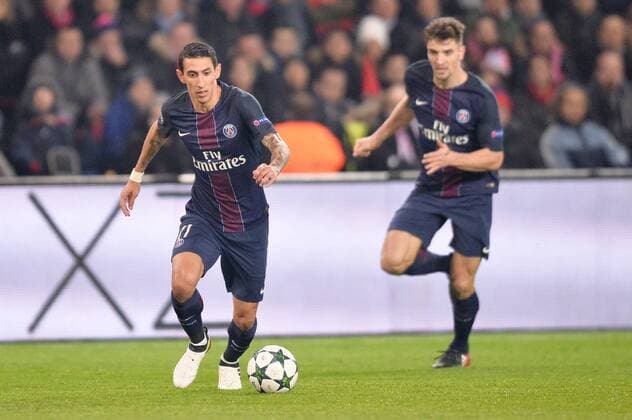 Fußball, CL, Paris St. Germain - Ludogorez Rasgrad 11 ANGEL DI MARIA (psg) - Paris, Frankreich - Fussball, Champions League, Paris Saint Germain PSG vs. PFC Ludogorets Razgrad - 06 12 2016 AnthonyBIBARD FEP Panoramic 