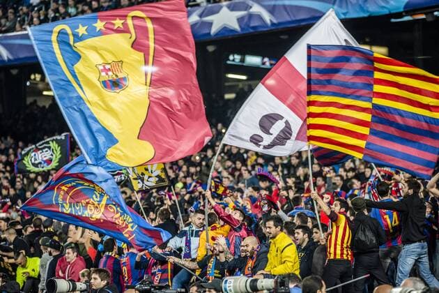 December 6, 2016 - Barcelona, Catalonia, Spain - The fans of the FC Barcelona Barca celebrate their team during the Champions League match between FC Barcelona and Borussia MoÂ¶nchengladbach at the Camp Nou stadium in Barcelona FC Barcelona 4:0 Gladbach - Champions League - ZUMAo105 20161206_zap_o105_024