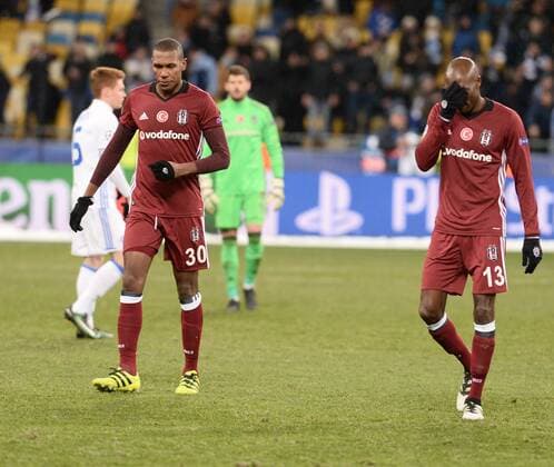 Fußball, CL, Dynamo Kiew - Besiktas Istanbul UEFA Champions League Group B match between Dynamo Kiev and Besiktas at NSK Olympiyskiy Stadium in Kiev , Ukraine , December 06 , 2016. Final Score : Dynamo Kiev 6 - Besiktas 0 Pictured : Marcelo 30 , Atiba Hutchinson 13 of Besiktas . 