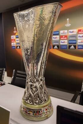 SOCCER - UEFA EL, RBS vs Schalke, preview SALZBURG,AUSTRIA,07.DEC.16 - SOCCER - UEFA Europa League, group stage, Red Bull Salzburg vs FC Schalke 04, preview, press conference PK Pressekonferenz of RBS. Image shows the Europa League trophy. GEPAxpictures xFelixxRoittner