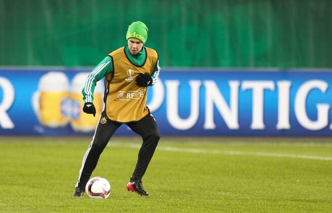 SOCCER - UEFA EL, Rapid vs Bilbao, preview VIENNA,AUSTRIA,07.DEC.16 - SOCCER - UEFA Europa League, group stage, SK Rapid Wien vs Athletic Club Bilbao, preview, training of Rapid. Image shows Louis Schaub (Rapid). GEPAxpictures xPhilippxBrem