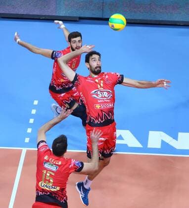 Halkbank (Turkey) vs Sir Sicoma Colussi Perugia (Italy) the CEV Men s European Champions League Volleyball match, December 7, 2016 in Ankara, Turkey. (  Copyright: MertxBulentxUcmax-xDepoxPhotos 15577193
