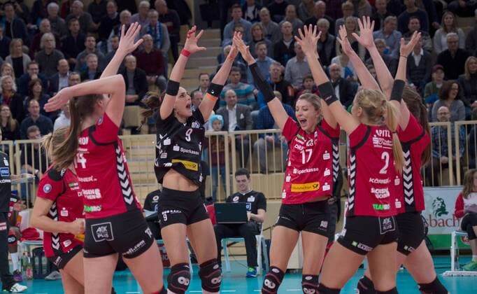 VOLLEYBALL - 1. BUNDESLIGA FRAUEN - 07.12.2016, VC WIESBADEN vs. DRESDNER SC, Jubel (DSC), -