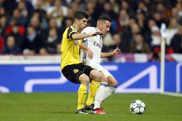 (L-R) Christian Pulisic of Borussia Dortmund, Lucas Vazquez of Real Madridduring the UEFA Champions League group F match between Real Madrid and Borussia Dortmund on December 07, 2016 at the Santiago Bernabeu stadium in Madrid, Spain. Real Madrid v Borussia Dortmund UEFA Champions League 2016 2017 xVIxxIVx 6721616