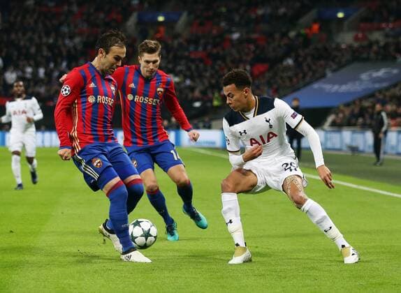 Fußball, CL, Tottenham Hotspur - ZSKA Moskau Tottenham s Dele Alli goes past CSKA Moscow s Aleksandr Golovin during the Champions League group match at Wembley Stadium, London. Picture date December 7th, 2016 DavidKlein Sportimage EDITORIAL USE ONLY. No use with unauthorised audio, video, data, fixture lists, club league logos or live services. Online in-match use limited to 120 images, no video emulation. No use in betting, games or single club league player publications.