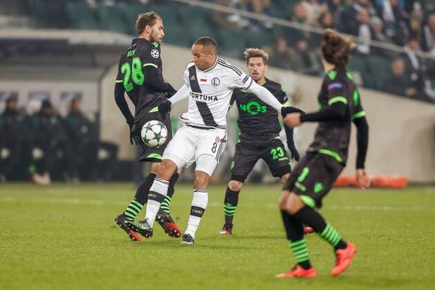 Fußball, CL, Legia Warschau - Sporting Lissabon 07.12.2016 WARSZAWA, FOOTBALL, UEFA CHAMPIONS LEAGUE - LEGIA WARSZAWA - SPORTING LISBON: VADIS ODJIDJA OFOE  20161207FNDN002