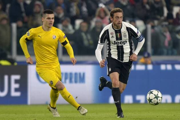 Fußball, CL, Juventus Turin - Dinamo Zagreb Ante Coric Dinamo, Claudio Marchisio Juventus Torino 07-12-2016 Juventus Stadium Football Calcio Champions League 2016 2017 Juventus - Dinamo Zagreb . filippoxalfero
