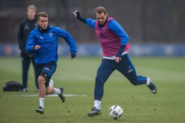 Deutschland, Hamburg , Volkspark Stadion, Fussball, 1. Bundesliga, Saison 2016 2017 , Training des Hamburger SV ,Luca Waldschmidt, Pierre Michel Lasogga(HSV)