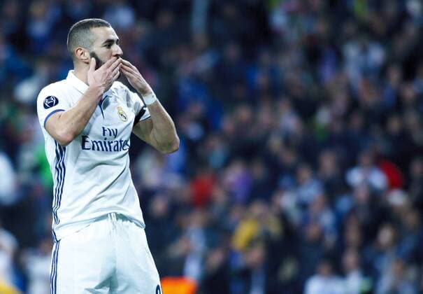 Champions League match played between Real Madrid and Borussia Dortmund. In this picture, Benzema scores celebrates first goal. xGuillermoxMartinezx 