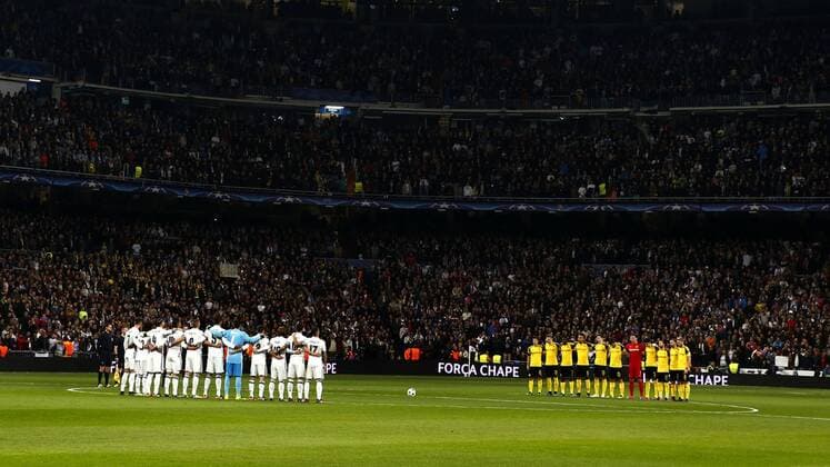 Champions League match played between Real Madrid and Borussia Dortmund. In this picture, both teams keep a minute of silence before the start of the match. xChemaxReyx 