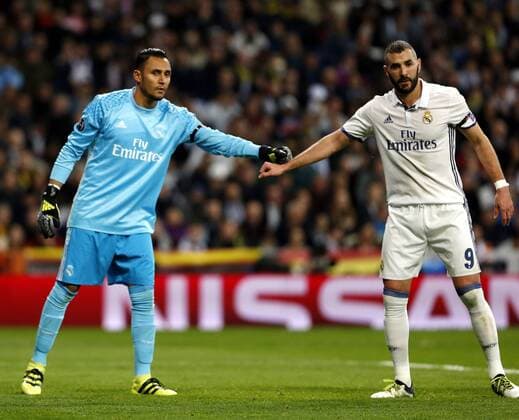Champions League match played between Real Madrid and Borussia Dortmund. In this picture, Keylor and Benzema. xChemaxReyx 
