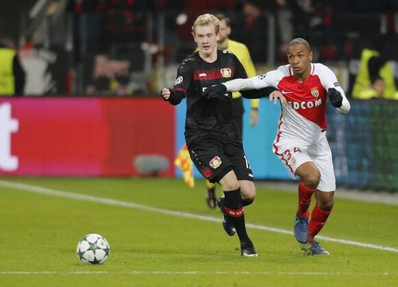 Leverkusen, Germany 07.12.2016, Champions League Gruppe E, 6. Spieltag, Bayer Leverkusen vs AS Monaco FC, Zweikampf Julian Brandt (Leverkusen, L) gegen Abdou Diallo (Monaco). ( DeFodi512