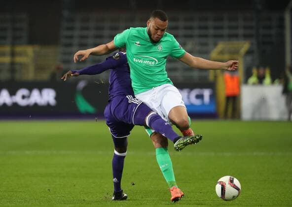 Anderlecht s Emmanuel Sowah and Saint-Etienne s Pierre-Yves Polomat fight for the ball during the sixth and last game in the group stage (group C) of the UEFA Europa League competition between Belgian soccer club RSC Anderlecht and French club AS Saint-Etienne, in Brussels, Thursday 08 December 2016. Anderlecht is already qualified for the next stage. VIRGINIExLEFOUR  x04993802x