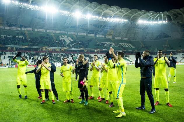 Gent s players celebrate after winning the sixth and last game of the group stage of the Europa League competition in the group H, between Belgian first league soccer team KAA Gent and Turkish soccer club Konyaspor in Konya, Turkey, Thursday 08 December 2016. JASPERxJACOBS  x04993810x