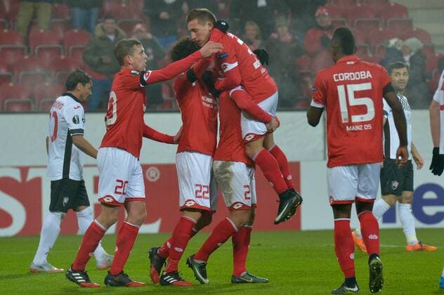 08.12.2016, xtkx, Fussball Europa League, FSV Mainz 05 - FK Qaebaelae, emspor, v.l. Fabian Frei (Mainz 05) , Pablo de Blasis (Mainz 05) , Jhon Cordoba (Mainz 05) , Mainz
