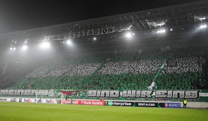 SOCCER - UEFA EL, Rapid vs Bilbao VIENNA,AUSTRIA,08.DEC.16 - SOCCER - UEFA Europa League, group stage, SK Rapid Wien vs Athletic Club Bilbao. Image shows fans. Keywords: choreography. GEPAxpictures xPatrickxLeuk