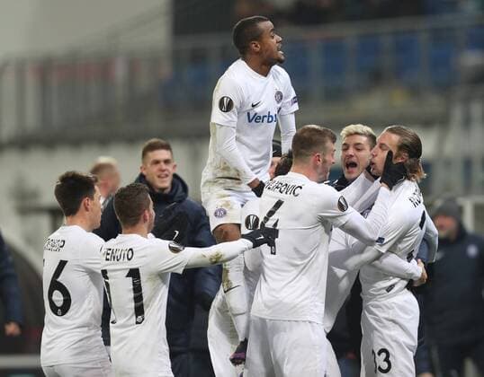 SOCCER - UEFA EL, Plzen vs A.Wien PRAGUE,CZECH REPUBLIC,08.DEC.16 - SOCCER - UEFA Europa League, group stage, FC Viktoria Plzen vs FK Austria Wien. Image shows the rejoicing of A.Wien. GEPAxpictures xChristianxOrt