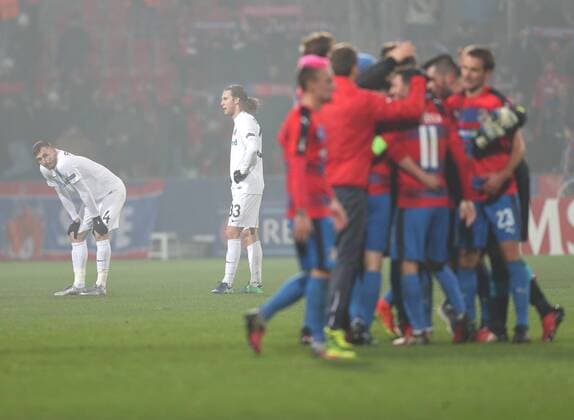 SOCCER - UEFA EL, Plzen vs A.Wien PRAGUE,CZECH REPUBLIC,08.DEC.16 - SOCCER - UEFA Europa League, group stage, FC Viktoria Plzen vs FK Austria Wien. Image shows the disappointment of Petar Filipovic (A.Wien) and Lukas Rotpuller (A.Wien). GEPAxpictures xChristianxOrt
