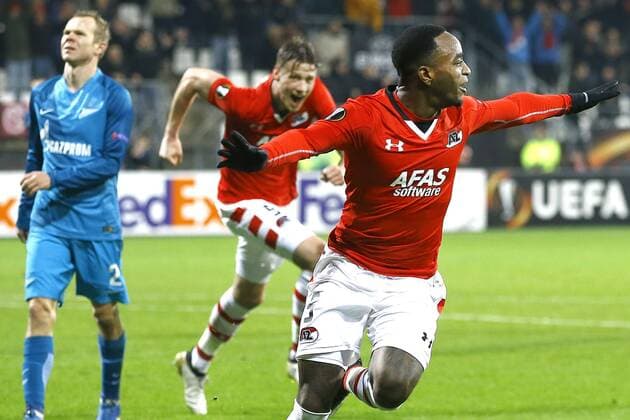 (l-r) Alexander Anyukov of FC Zenit St. Petersburg, Wout Weghorst of AZ Alkmaar, Ridgeciano Haps of AZ Alkmaar scoredduring the UEFA Europa League group D match between AZ Alkmaar and FC Zenit on December 08, 2016 at the AFAS stadium in Alkmaar, The Netherlands. AZ v FC Zenit UEFA Europa League 2016 2017 xVIxxIVx 6727373
